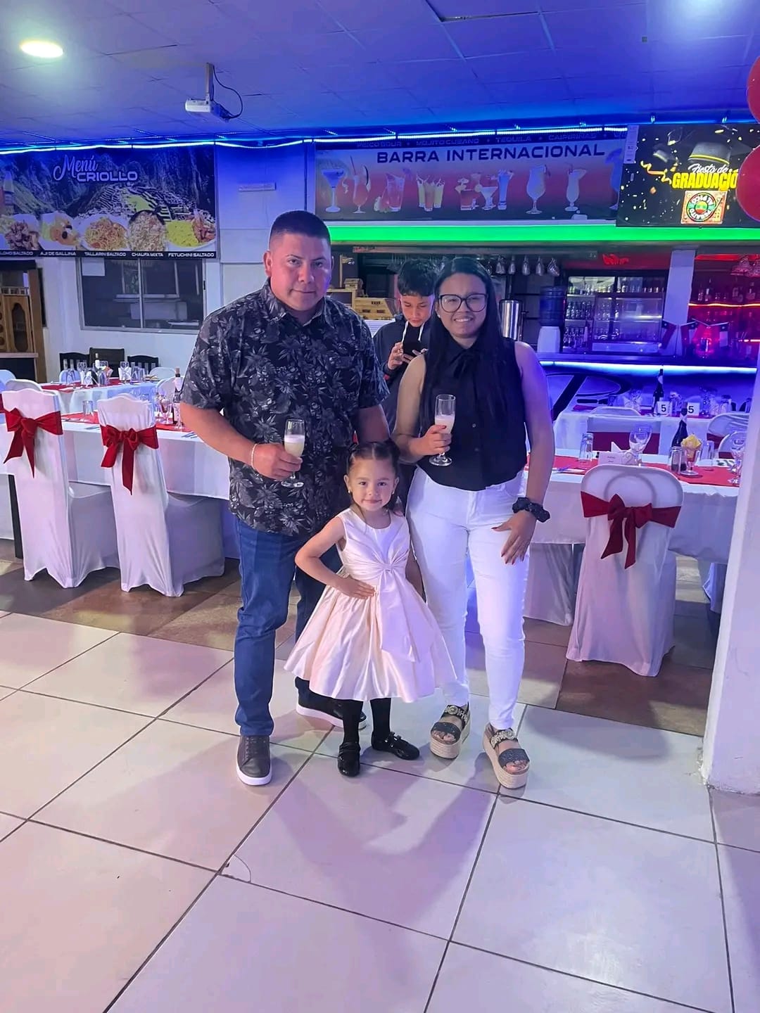 PERUVIAN CLUB - RESTOBAR