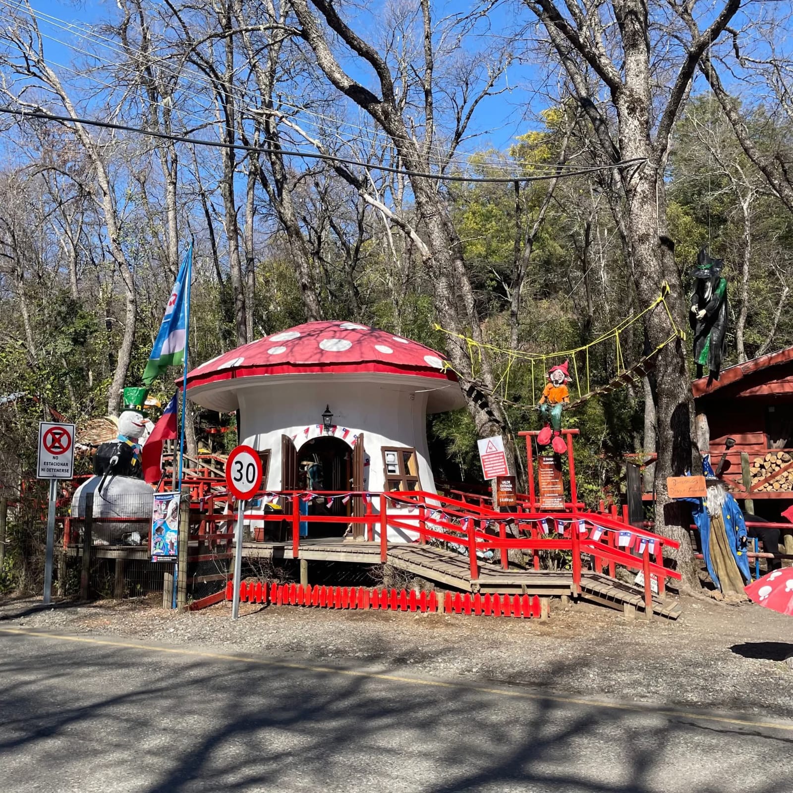 BOSQUE ENCANTADO LAS TRANCAS