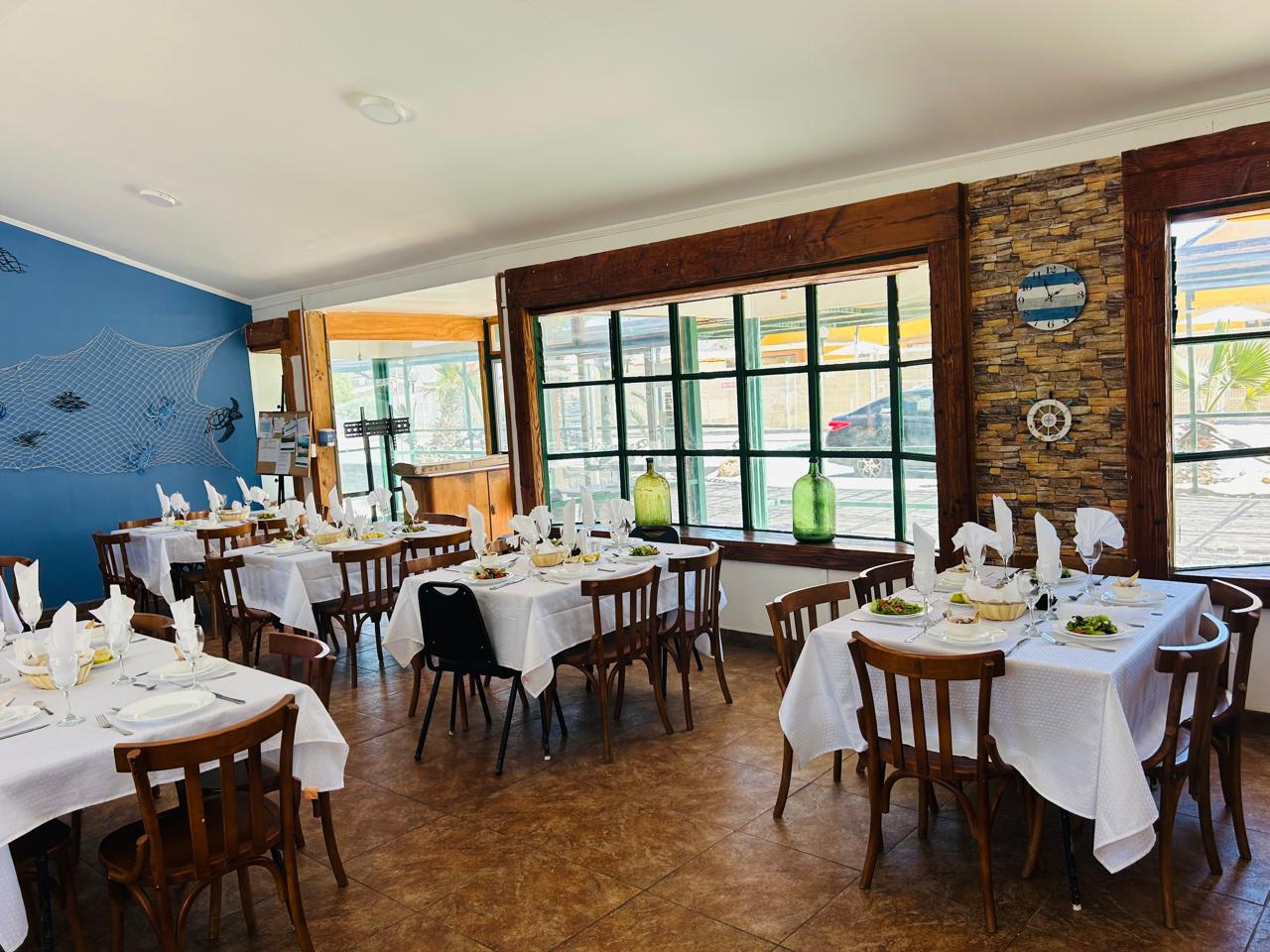 RESTAURANTE LOS JARDINES DE BAHIA INGLESA