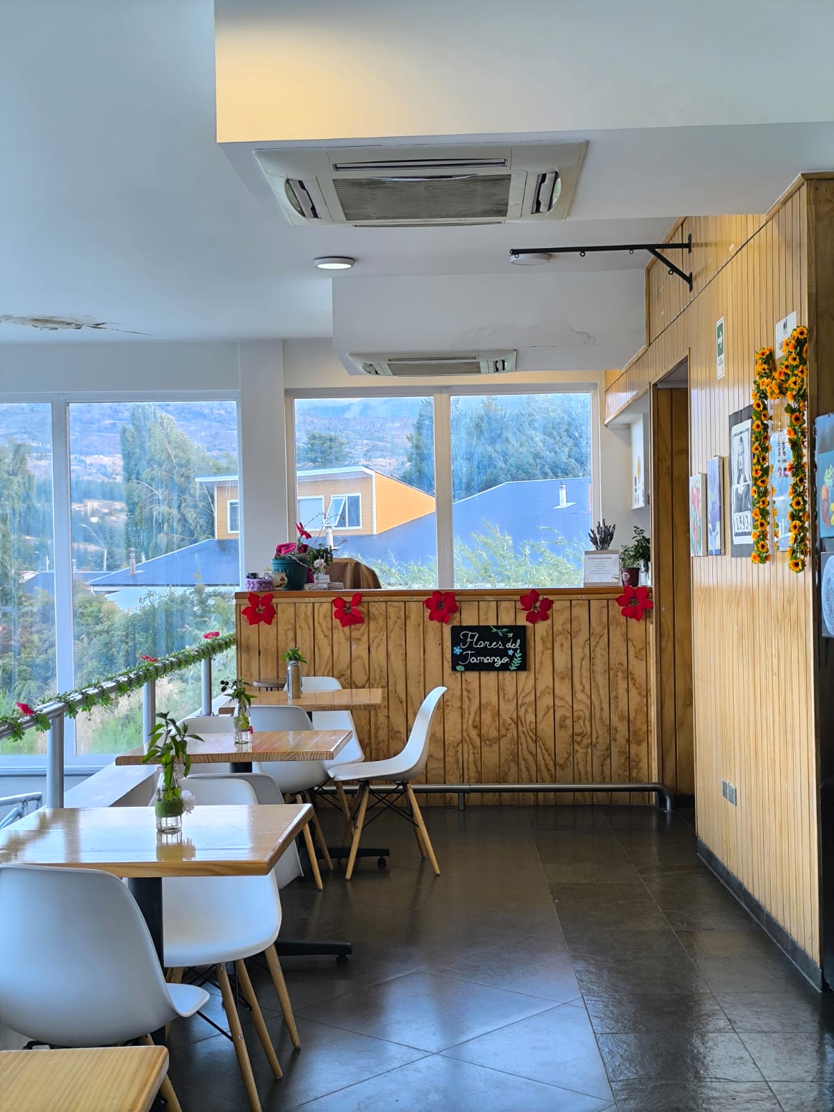 CAFETERÍA FLORES DEL TAMANGO