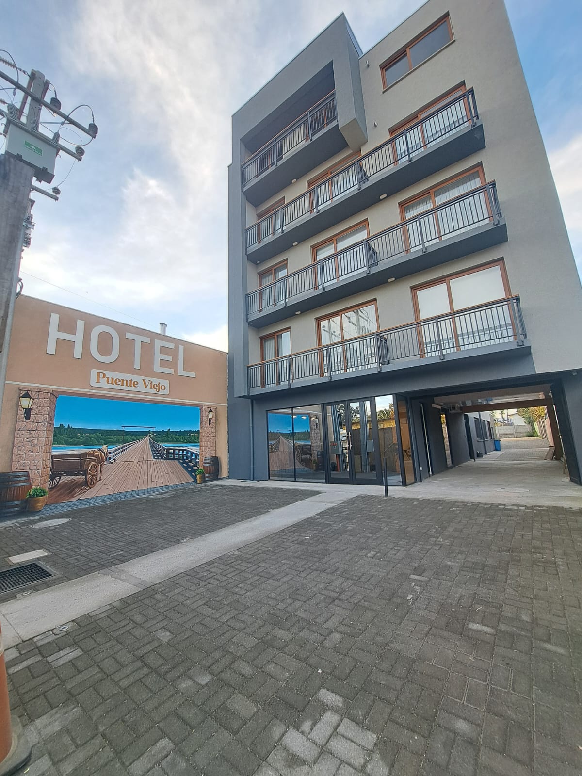 HOTEL PUENTE VIEJO